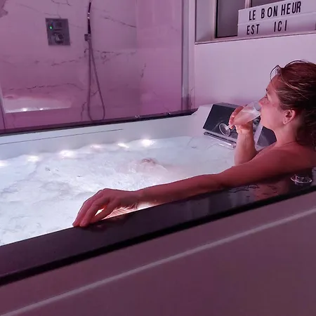 Les Delices Rooms-loveroom White אנז'ה