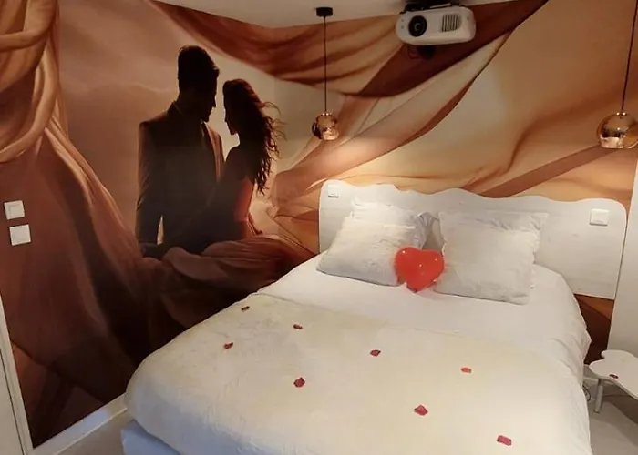 Apartamento Les Delices Rooms-loveroom White